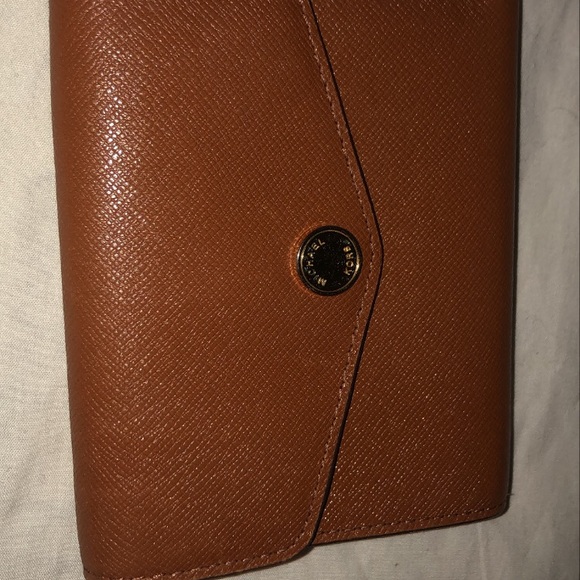 Michael Kors Wallet - Picture 7 of 7